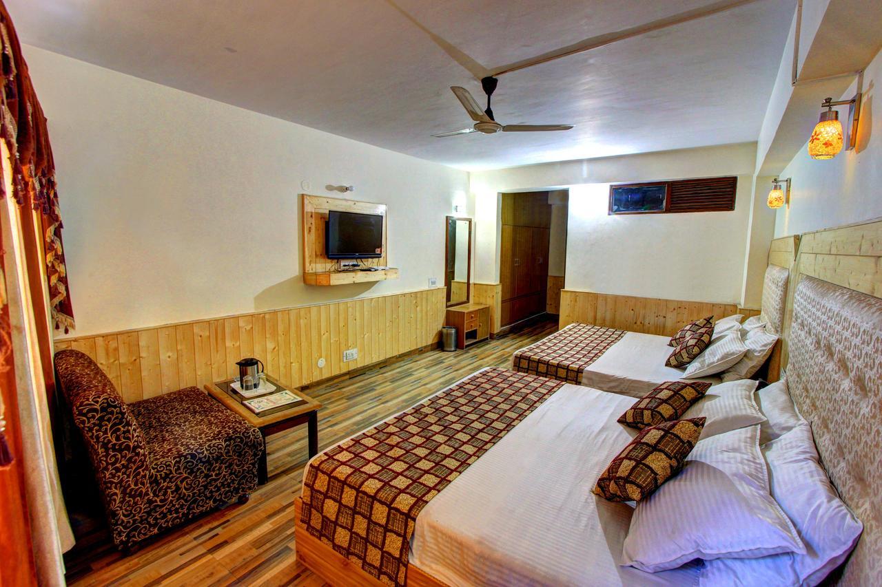 Hotel Highway Inn Manāli Exterior foto